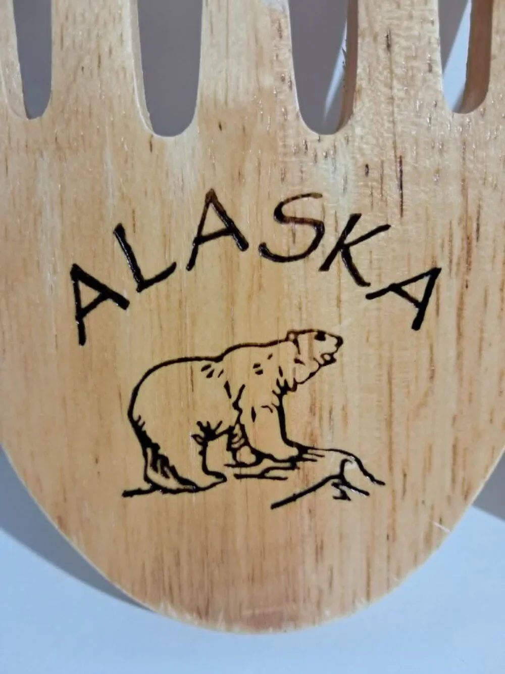 Alaska Wooden Salad Hands Bear Serving Claws Souvenir Kitchen Decor